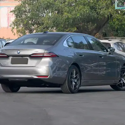 BMW i5