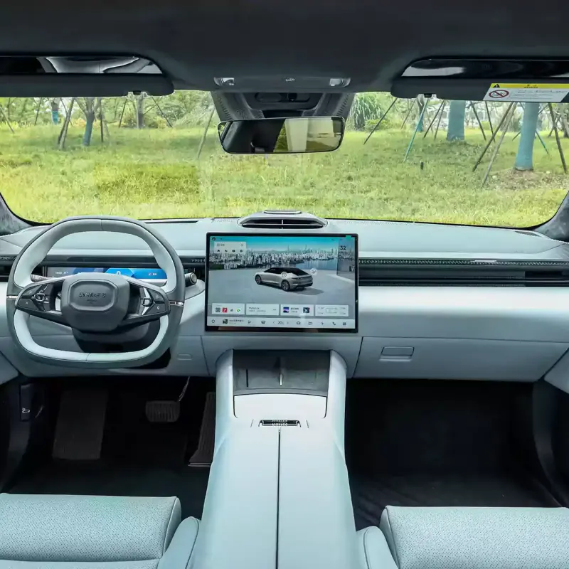 Lynk & Co Z10