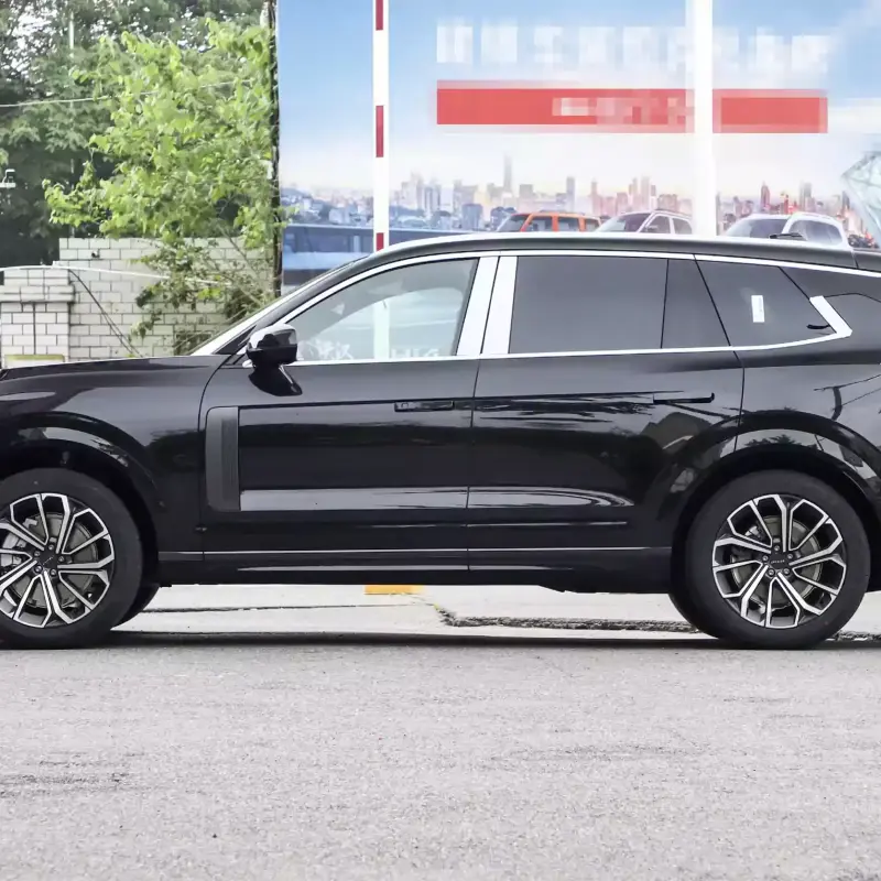 Lynk & Co 09
