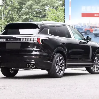 Lynk & Co 09