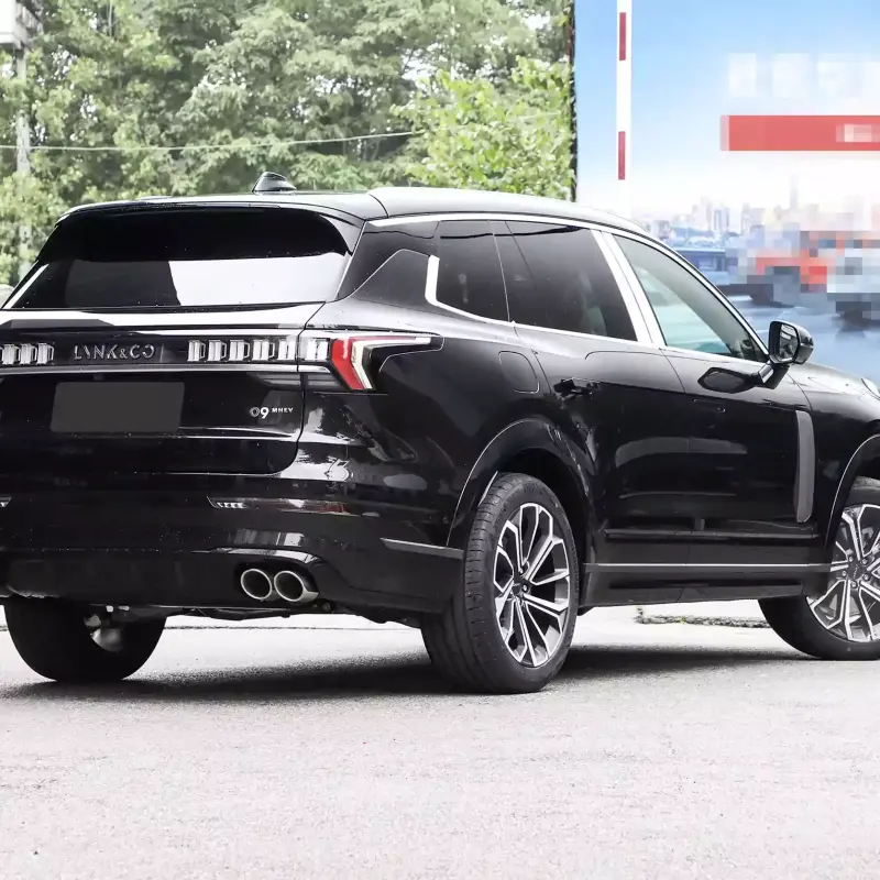Lynk & Co 09