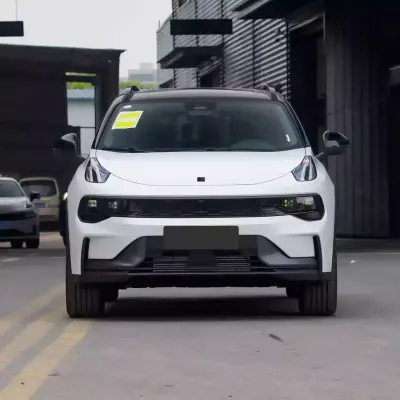 Lynk &amp; Co 01