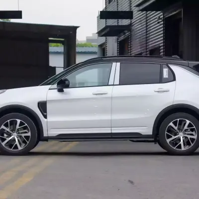 Lynk & Co 01