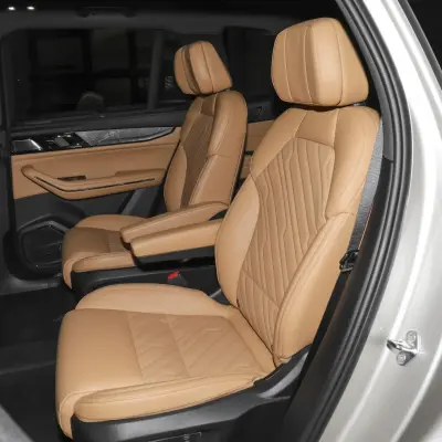 Lynk & Co 09