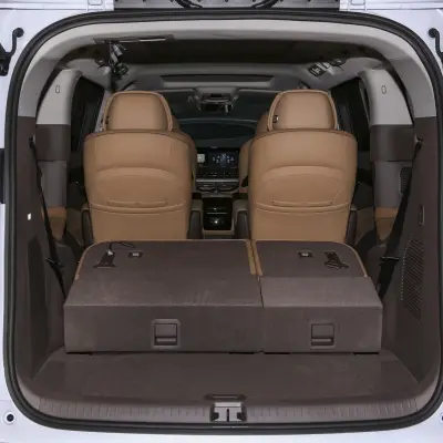 Denza D9 DM-i